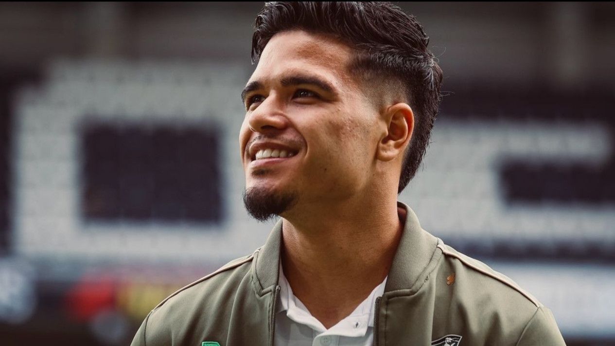 Pantas Pemain Timnas Indonesia Ragnar Oratmangoen Diidolakan, Bisa Jadi karena Ibadah Sunnah yang Diterapkan Sehari-hari, Kata Ustaz Adi Hidayat itu Bagian dari Sedekah
            - galeri foto