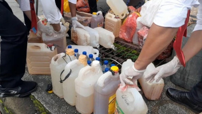 Polresta Ambon Musnahkan 3 Ton Liter Miras Tradisional Jenis Sopi