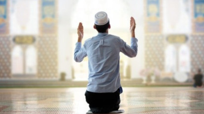 Masih Jomblo? Silakan Baca Doa Mohon Jodoh dan Keturunan yang Ada dalam Al-Qur’an Ini