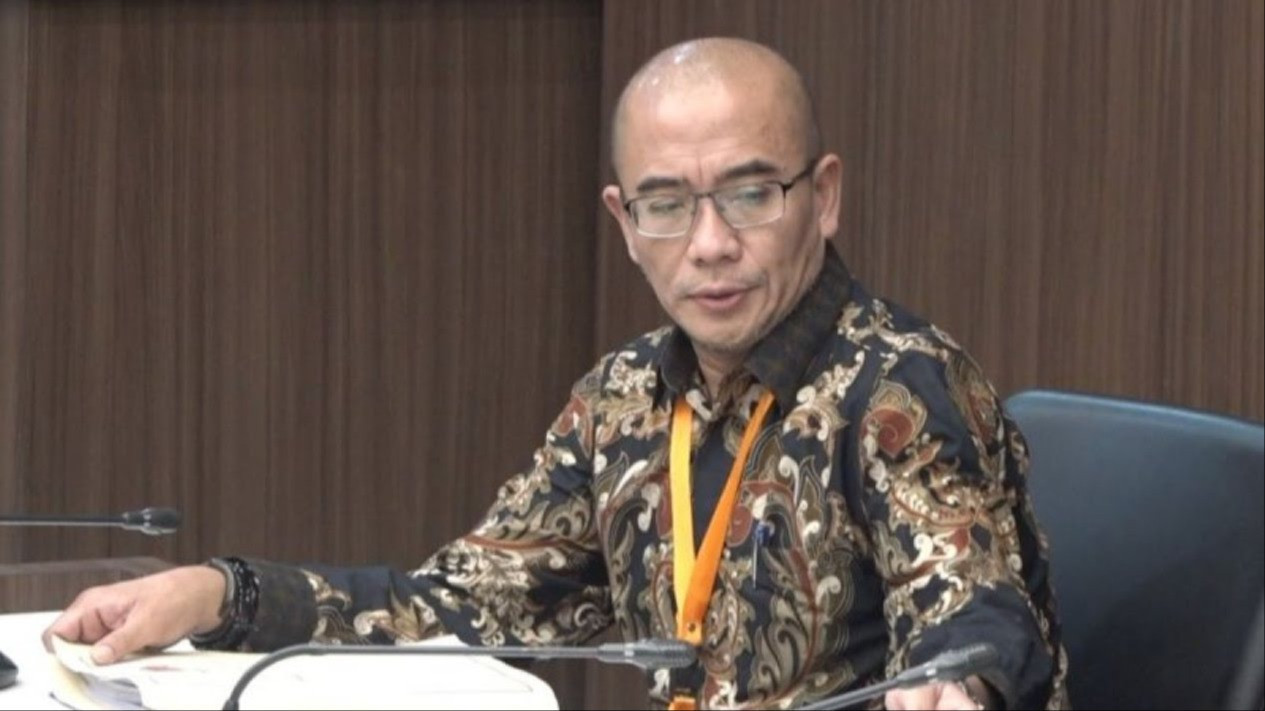 Dipecat Karena Aksi Tindak Asusila, Ini Harta Kekayaan Milik Hasyim Asy'ari Sejak Menjabat Ketua KPU RI, Nilainya...
            - galeri foto