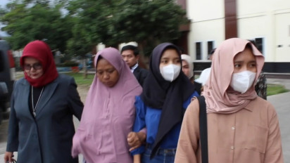 Jeritan Suara Hati Ibu Pegi Setiawan Jelang Putusan Sidang Praperadilan, Menaruh Asa ke Jokowi dan Prabowo