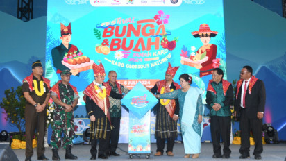 Pj Gubernur Agus Fatoni Sebut Festival Bunga dan Buah Jadi Momentum Banggakan Budaya Karo di Kancah InternasionaL
