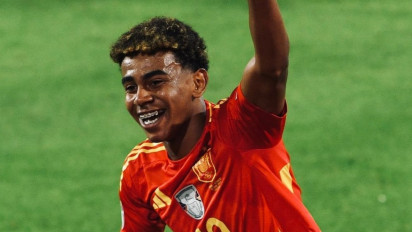 Pesepakbola Muslim Lamine Yamal Tuai Pujian Karena Belikan Rumah untuk Orang Tua dan Neneknya