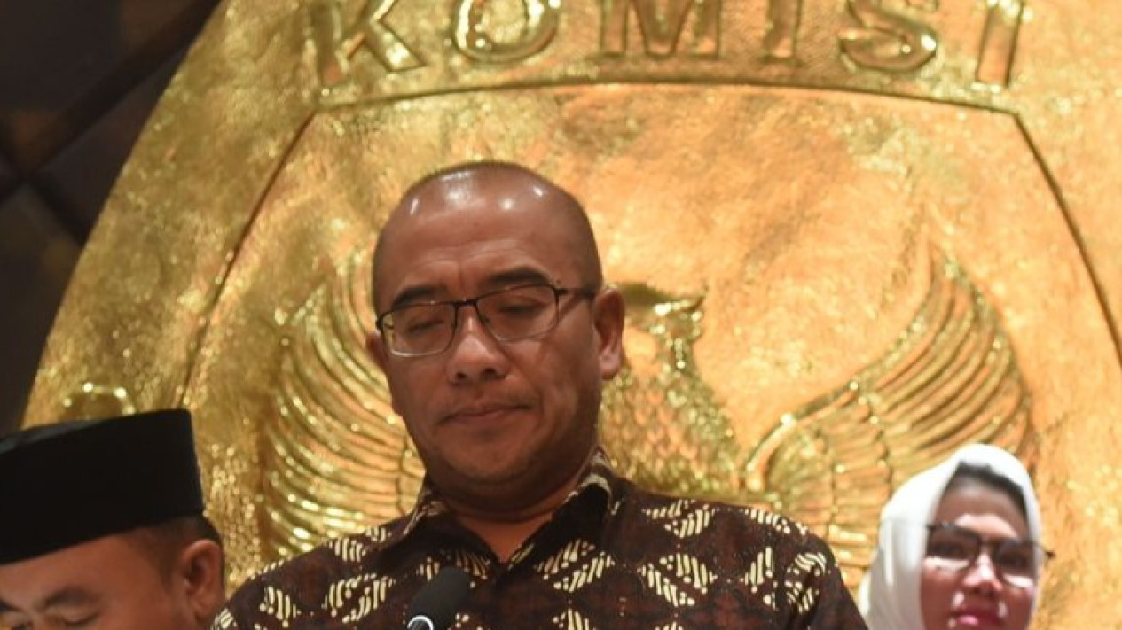 Ormas Ini Terang-terangan Bela Ketua KPU dari Tindakan Asusila terhadap Anggota PPLN, Pemuda Aswaja: Ada Operasi Politik Menjatuhkan Hasyim Asy’ari
            - galeri foto