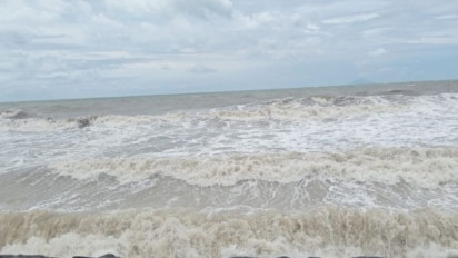 Balawista: Wisatawan Dilarang Berenang di Pantai Selatan Banten