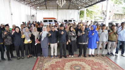 Tak Hanya Bangun Surau Tigo Batua, Masyarakat Peradilan Dikomandoi Prof Yulius Bantu Pendidikan Anak Korban Banjir Galado