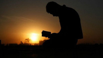 Mau Punya Rezeki Berlimpah dan Amalan Setara Umrah Bisa Shalat Dhuha,  Kata Ustaz Adi Hidayat Bukan Jam 7 Pagi tapi...