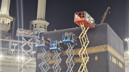 Momen Penggantian Kiswah Ka’bah di 1 Muharram 1446 Hijriah