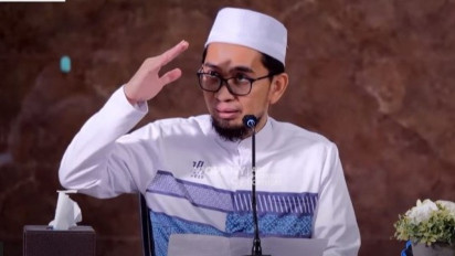 Meski Sudah Berdoa Sambil Menangis Setiap Hari tapi Belum Terkabul? Ternyata Ada 3 Kemungkinan Penyebabnya Kata Ustaz Adi Hidayat, yang Terburuk karena... 