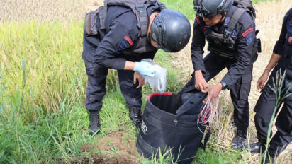 Warga Tana Toraja Temukan Granat Saat Membersihkan Kolam