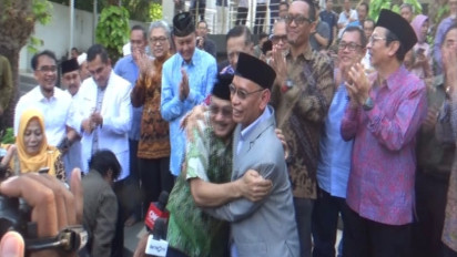 Gejolak di FK Unair Berakhir, Rektor Kembalikan Jabatan Dekan FK kepada Prof Bus