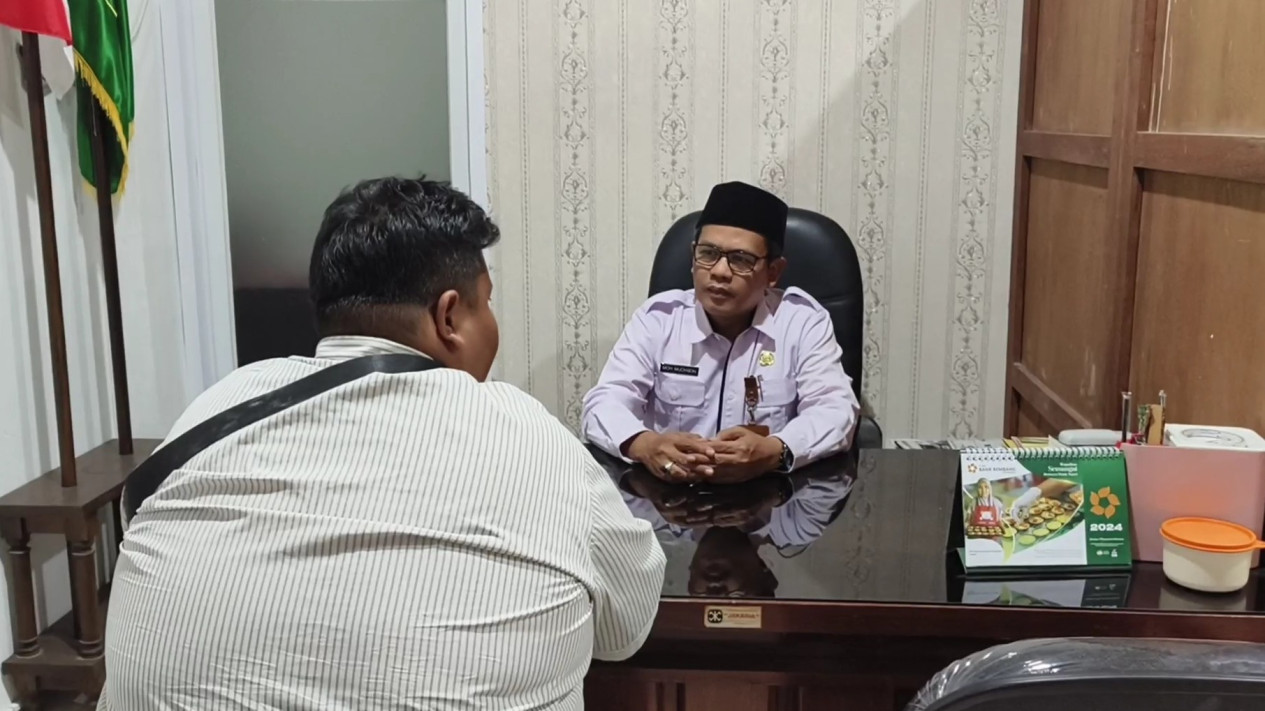 Menghilang di Arab Saudi, Kemenag Sebut Ketua DPRD Rembang Tidak Terdaftar pada Haji Kemenag
            - galeri foto