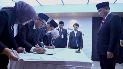 Lantik Tujuh Pejabat Pimpinan Tinggi Pratama, Menkominfo Budi Arie Setiadi Minta Pejabat Tunjukkan Hasil Kerja Nyata