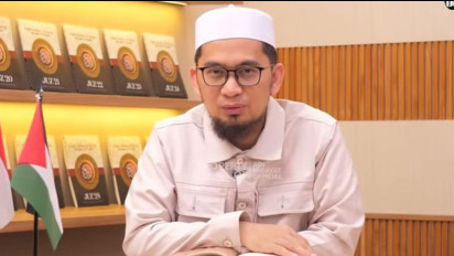 Ustaz Adi Hidayat Bilang Tolong Lakukan Sedekah ke Orang-orang Ini, Utang Segunung Bisa Lenyap dan Rezeki Mengalir Deras