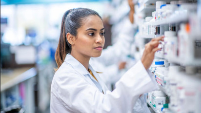 Mengenal Farmasi dalam Kehidupan Mahasiswa: Dari Kampus hingga Komunitas