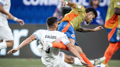 Copa America 2024: Rusuh! Darwin Nunez Kena Bogem, Pemain Uruguay Mengamuk dan Serang Suporter Lawan di Tribun Karena Keluarga Diganggu