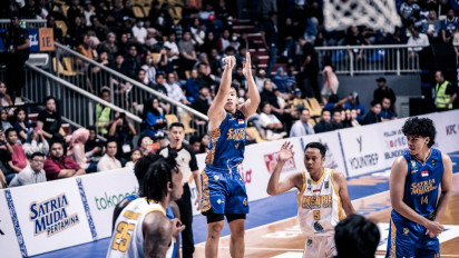 Gunakan Wasit Asing, Prawira Harum Bandung dan Satria Muda Pertamina Kompak Menang di Babak Playoff IBL Indonesia