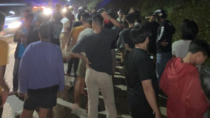 Mulai Memanas, Pendukung Salah Satu Bacalon Bupati Luwu Timur Diancam Pakai Parang Saat Pasang Baliho