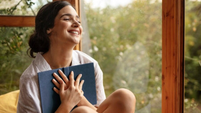 Ingin Akhir Pekanmu Lebih Tenang? Tolong Baca Doa Pagi Kristen Ini Sebelum Memulai Aktivitas Sepanjang Hari Ini