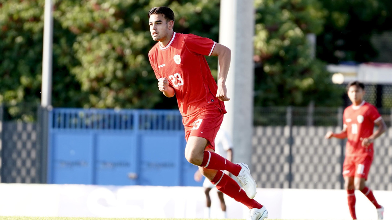 Jilat Ludah Sendiri, Media Vietnam yang Pernah Cemooh Wonderkid Keturunan Belanda di Timnas Indonesia U-19 Ini Justru Berbalik Bilang Begini
            - galeri foto