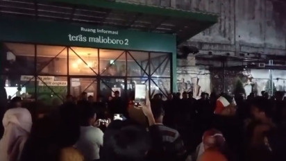 Aksi Protes PKL Malioboro Masih Berlanjut