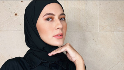 Sepulang Umrah Paula Verhoeven Mantap Berhijab, Akui Takut Meninggal Dunia dan Fokus Pelajari Agama untuk ...
