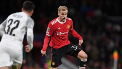 Van de Beek Resmi Tinggalkan Manchester United