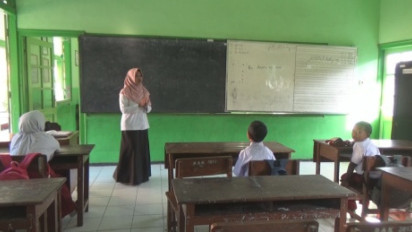 Hari Pertama Masuk Sekolah, Tiga SDN di Jombang Dapat Siswa Baru Dibawah Empat Anak