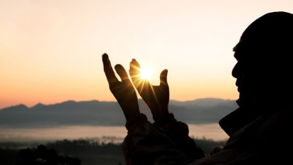 Memulai Aktivitas Harian dengan Membaca Doa Pagi Kristen yang Rasa Syukur dan Penyertaan Tuhan Yesus Sepanjang Hari