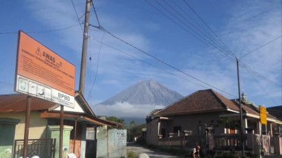 Sejak Hari ini, Tingkat Aktivitas Gunung Semeru Turun dari Siaga Menjadi Waspada