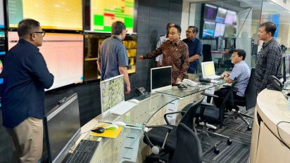 Kawal Pemulihan Layanan Digital Pasca Peretasan PDNS, Menkominfo Sidak ke Data Center Temporer PDNS 2 di Tangerang Selatan