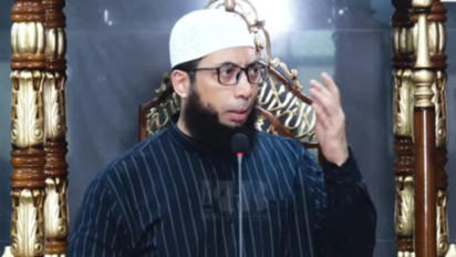 Lupa Rakaat Saat Shalat? Saran Ustaz Khalid Basalamah: Baca Ini sambil Meludah Sedikit ke Kiri