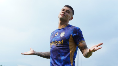 Golden Era Is Back? Persib Sematkan Semangat Api Abadi di Jersey Pramusim