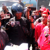 Puluhan Pemuda Berunjuk Rasa Buntut Polemik Hilangnya Kunci Brankas Benda Pusaka dan Mahkota Kerajaan Gowa