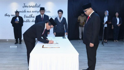 Setelah Semuel Pangerapan Mundur, Menkominfo Budi Arie Setiadi Lantik Hokky Situngkir Menjadi Dirjen Aptika Baru