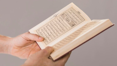 Tafsir Surat Al-Fatihah Ayat 1: Bacaan Al-Quran Bentuk Ajakan Menyeru Nama Allah SWT