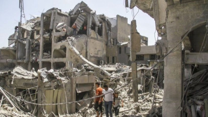 Pesawat Tempur Israel Hancurkan Rumah Lewat Serangan Udara di Jalur Gaza, Tewaskan Puluhan Warga Palestina