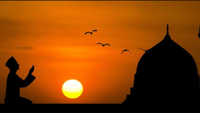 Ada Surah Pendek Saat Shalat Buat Hidup Lebih Berkah dan Dibukakan Rezeki, Kata Ustaz Adi Hidayah Cukup Dibaca dan Kuasai Maknanya