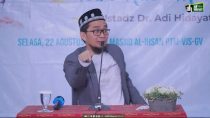 Ternyata Waktu Mustajab Doa Dikabulkan Bukan Malam Hari, Kata Ustaz Adi Hidayat Lebih Dekat Subuh Sekitar Jam...