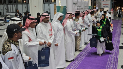 Tradisi Pelepasan Iringi Kepulangan Jemaah Haji Kloter Terakhir dari Madinah