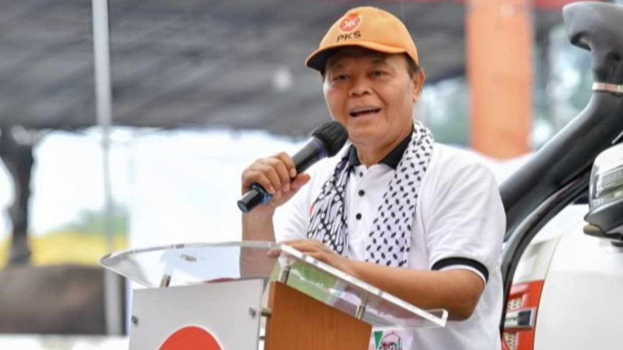 PKS Beri Sinyal Koalisi dengan PDIP Usung Tokoh Ini di Pilgub Sumut 2024
            - galeri foto