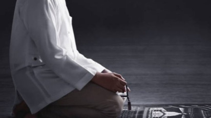 Sore Hari Saatnya Zikir, Hadis Ini Ingatkan Agar Tidak dengan Suara Tinggi