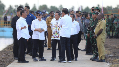 Pekerja Kebun Tebu Syukuri Lumbung Pangan Merauke, Ucapkan Terima Kasih ke Jokowi, Amran, Prabowo
