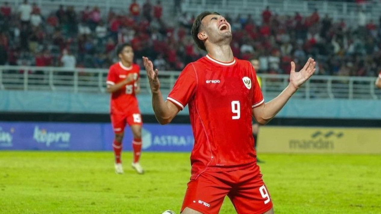 Pandit Senior Ini Ingatkan Betapa Mengerikan Statistik Calon Lawan Timnas Indonesia di Semifinal Piala AFF U-19 2024: Waspada ...
            - galeri foto