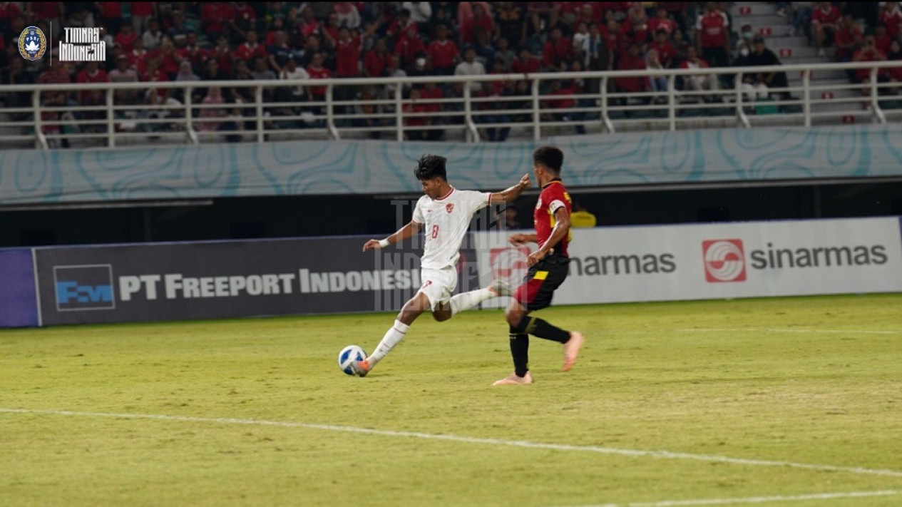 Pemain dan Pelatih Timor Leste Terang-terangan Iri kepada Timnas Indonesia U-19 Usai Dibantai 2-6 di Piala AFF U-19 2024
            - galeri foto