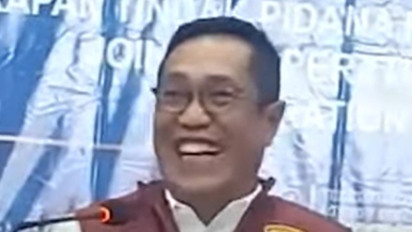 Kembali Ditanya soal Dua DPO Fiktif Kasus Pembunuhan Vina Cirebon, Bareskrim Hanya Tersenyum dan Katakan Ini