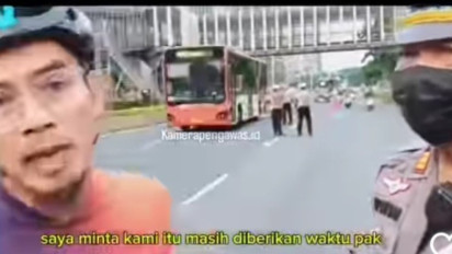 Ogah Diarahkan ke Jalur Sepeda, Pesepeda Justru Ngamuk Mau Masuk Jalur Cepat dan Minta Polisi Ubah Aturan