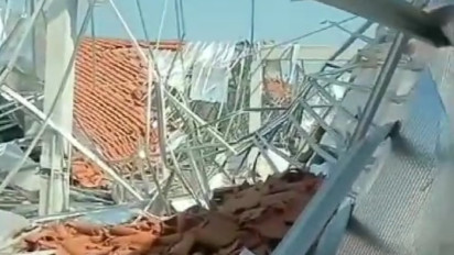 Atap Gedung Asrama Taruna Nusantara Ambruk Diterjang Angin, Delapan Pekerja Luka Ringan