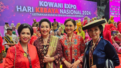 Hari Kebaya Nasional Resmi Berlangsung di Indonesia, Ribuan Perempuan Padai Istora Senayan