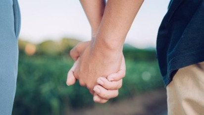 Tips Rumah Tangga Harmonis dengan Pahami Pria dan Wanita Suka Sentuhan Bagian Mana, Berikut Penjelasan Ustazah Aisah Dahlan